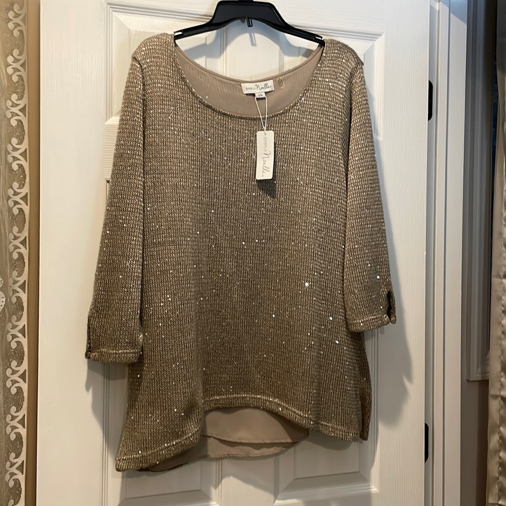 Simply by Noelle L/XL GOLD Sequined top